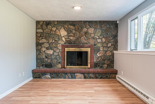 20 Fieldstone Dr, Stoneham, MA 02180