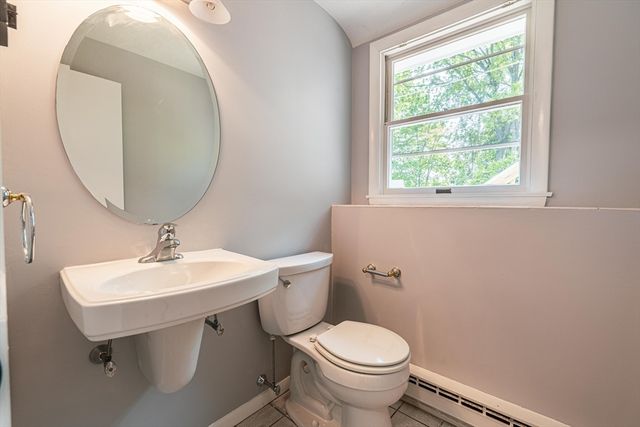 20 Fieldstone Dr, Stoneham, MA 02180