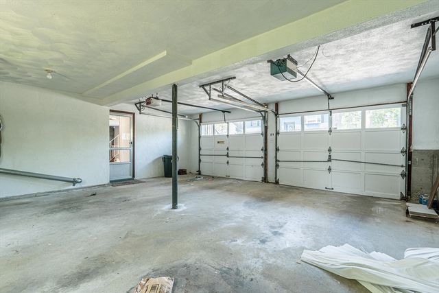 20 Fieldstone Dr, Stoneham, MA 02180