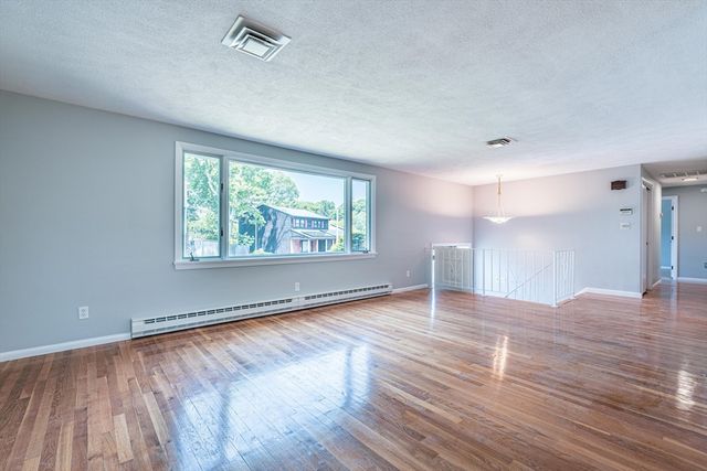 20 Fieldstone Dr, Stoneham, MA 02180
