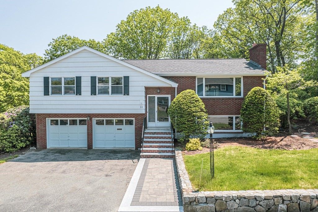20 Fieldstone Dr, Stoneham, MA 02180
