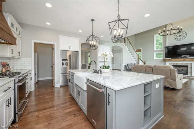 2473 Westwood Circle, Hudson, OH 44236
