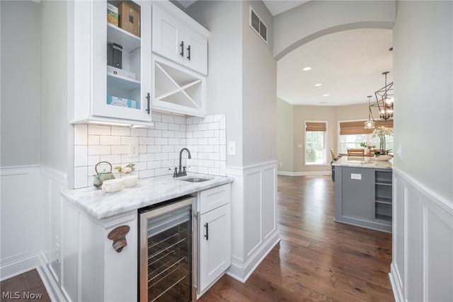 2473 Westwood Circle, Hudson, OH 44236