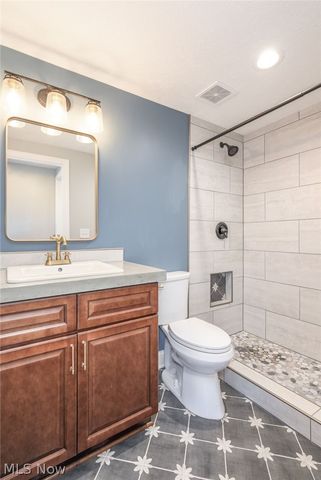 2473 Westwood Circle, Hudson, OH 44236