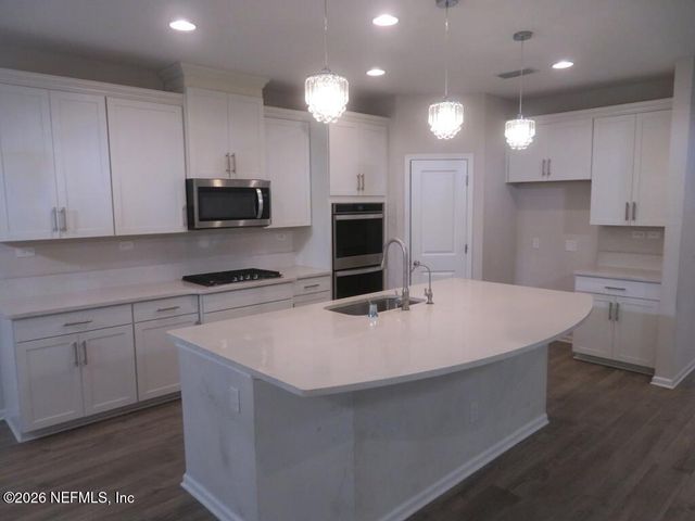 2827 COPPERWOOD Avenue, Orange Park, FL 32073