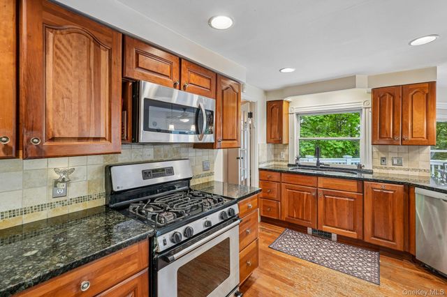 54 Hillside Avenue, Mount Kisco, NY 10549