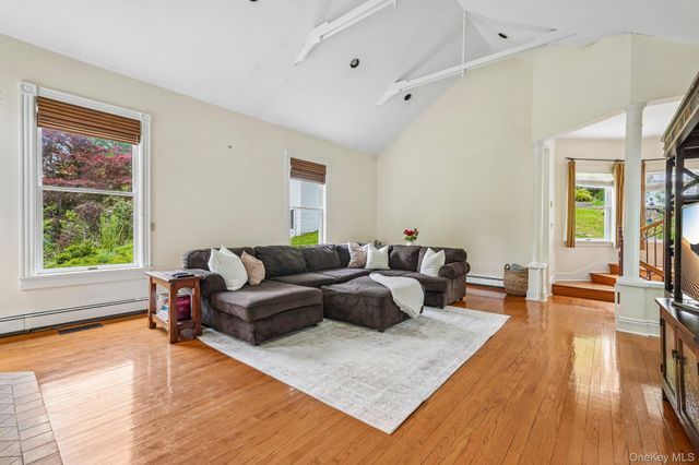 54 Hillside Avenue, Mount Kisco, NY 10549