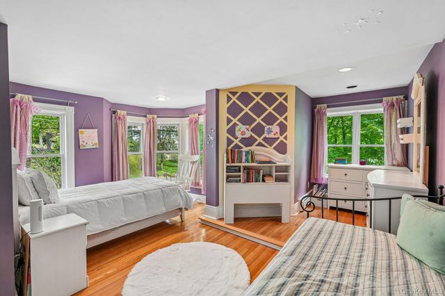 54 Hillside Avenue, Mount Kisco, NY 10549