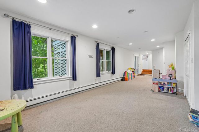 54 Hillside Avenue, Mount Kisco, NY 10549