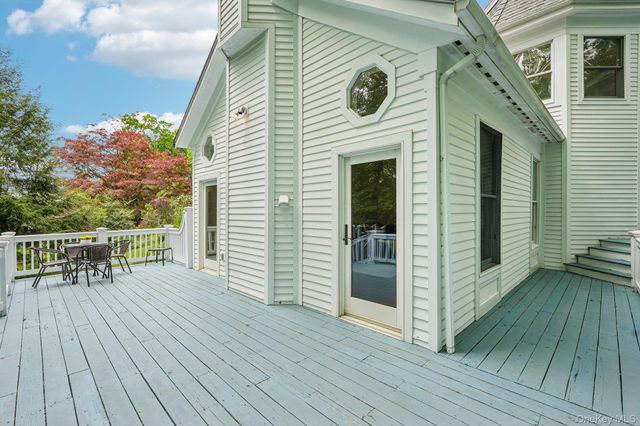 54 Hillside Avenue, Mount Kisco, NY 10549