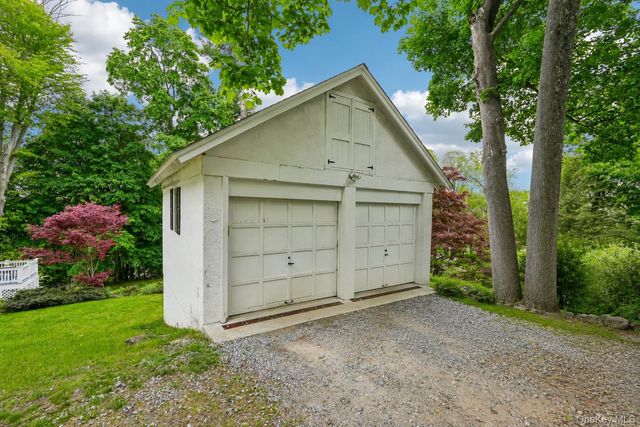 54 Hillside Avenue, Mount Kisco, NY 10549