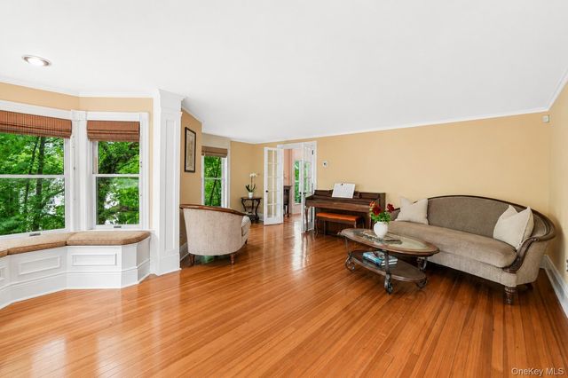 54 Hillside Avenue, Mount Kisco, NY 10549