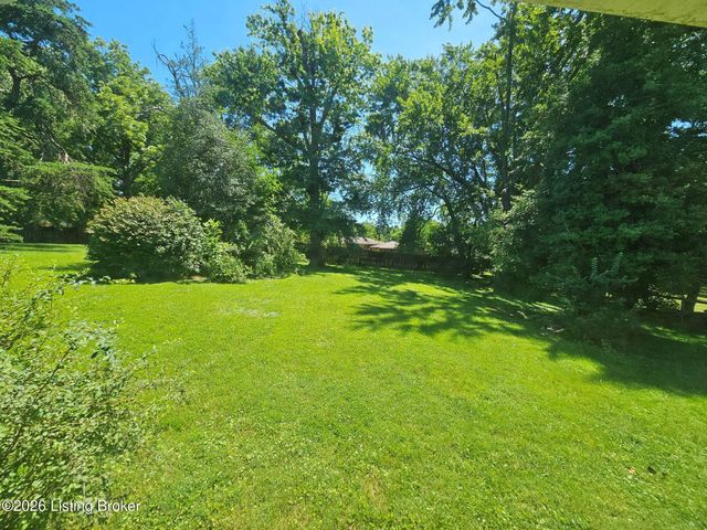 6145 Overhill Dr, Louisville, KY 40229