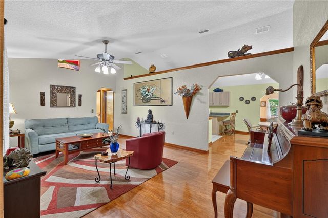 525 SE 62ND AVENUE, Ocala, FL 34472