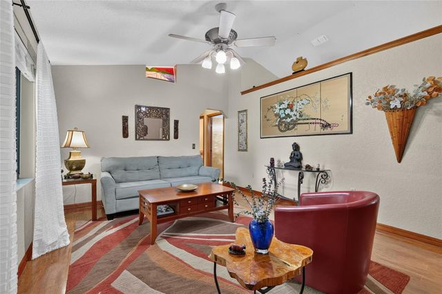 525 SE 62ND AVENUE, Ocala, FL 34472