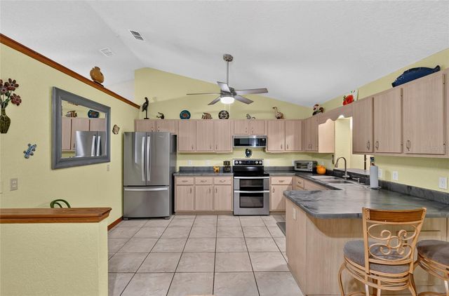 525 SE 62ND AVENUE, Ocala, FL 34472