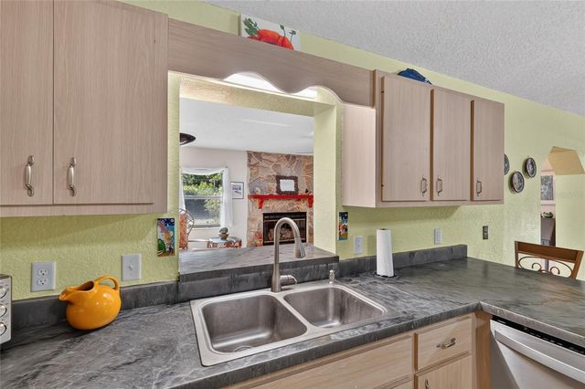 525 SE 62ND AVENUE, Ocala, FL 34472