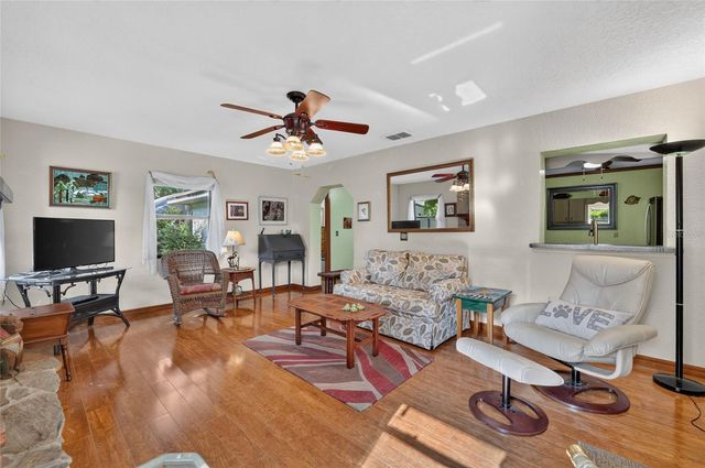 525 SE 62ND AVENUE, Ocala, FL 34472