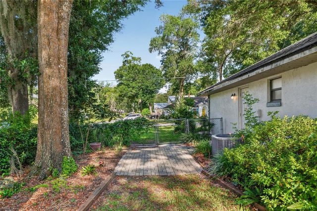 525 SE 62ND AVENUE, Ocala, FL 34472