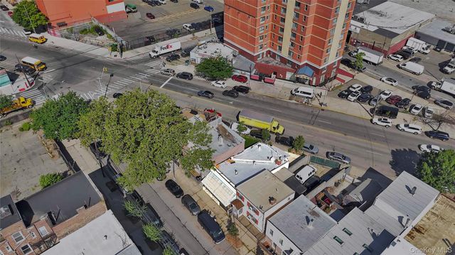 5224 35th Street, Long Island City, NY 11101