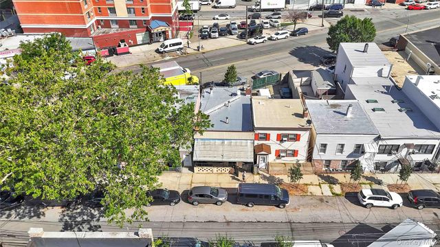 5224 35th Street, Long Island City, NY 11101