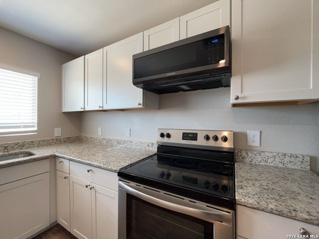 8905 Seacliff St, San Antonio, TX 78242