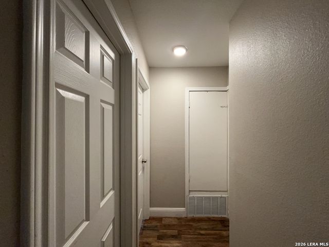 8905 Seacliff St, San Antonio, TX 78242