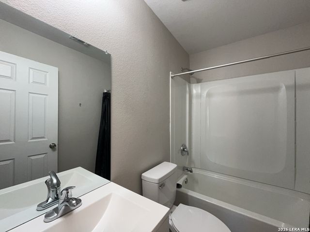 8905 Seacliff St, San Antonio, TX 78242