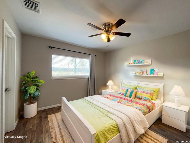 8905 Seacliff St, San Antonio, TX 78242