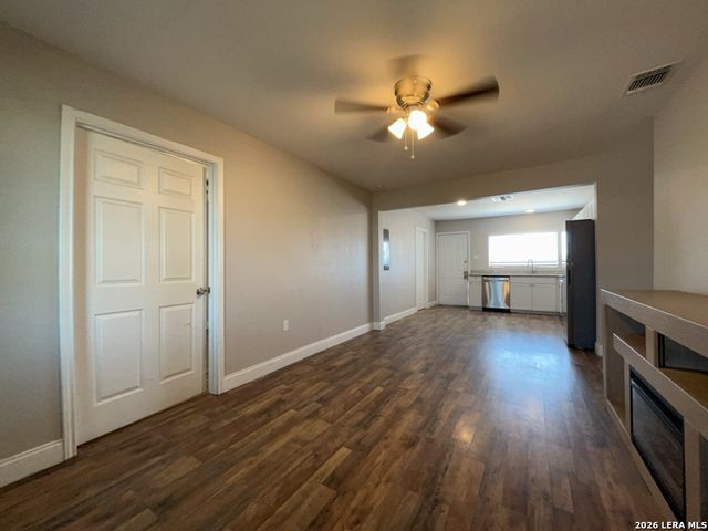 8905 Seacliff St, San Antonio, TX 78242