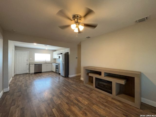 8905 Seacliff St, San Antonio, TX 78242