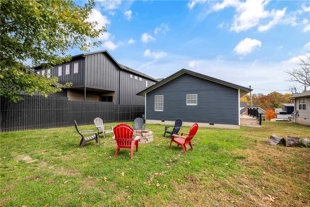 1213 Fillmore Street, Bentonville, AR 72712