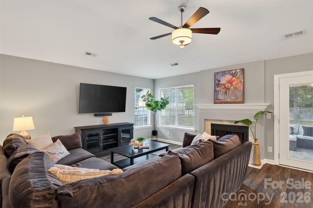 8424 Hirsch Drive, Charlotte, NC 28277
