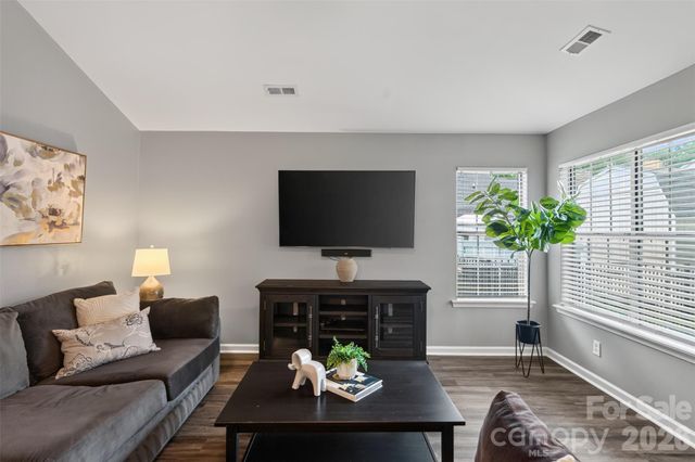 8424 Hirsch Drive, Charlotte, NC 28277