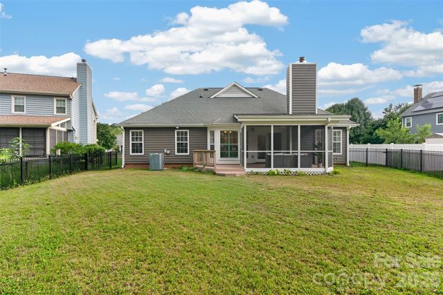 8424 Hirsch Drive, Charlotte, NC 28277