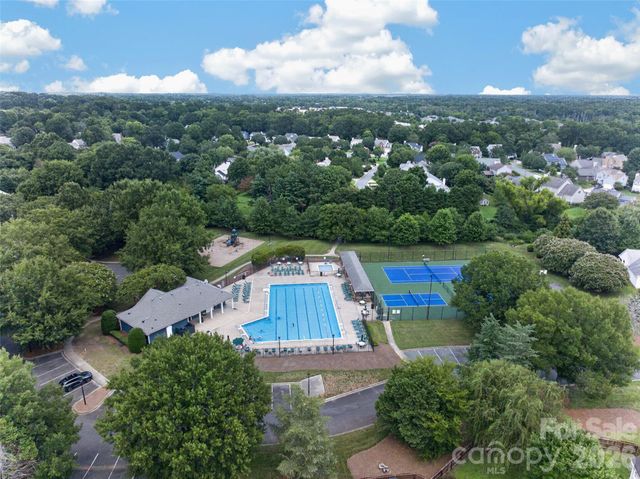 8424 Hirsch Drive, Charlotte, NC 28277