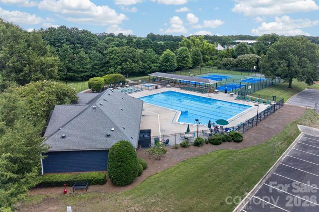 8424 Hirsch Drive, Charlotte, NC 28277