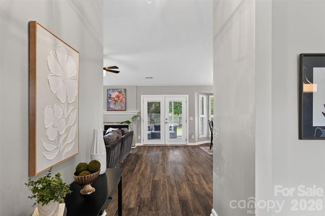 8424 Hirsch Drive, Charlotte, NC 28277