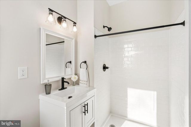 2010 N LONGWOOD ST, Baltimore, MD 21216