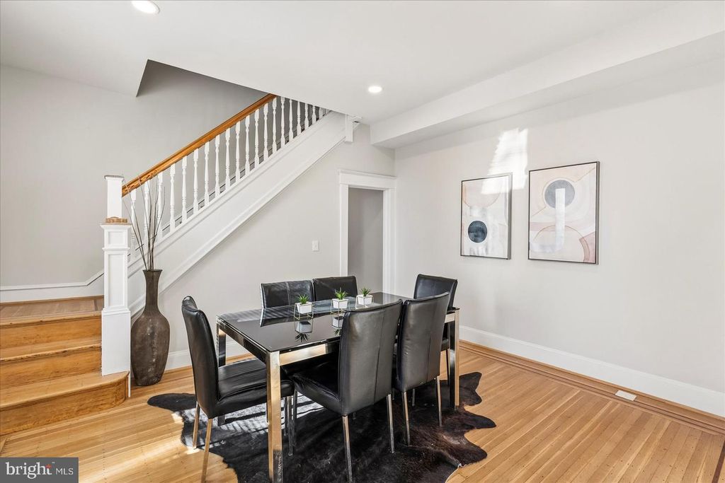 Image 13 of property listing at 2010 N LONGWOOD ST, Baltimore, MD 21216