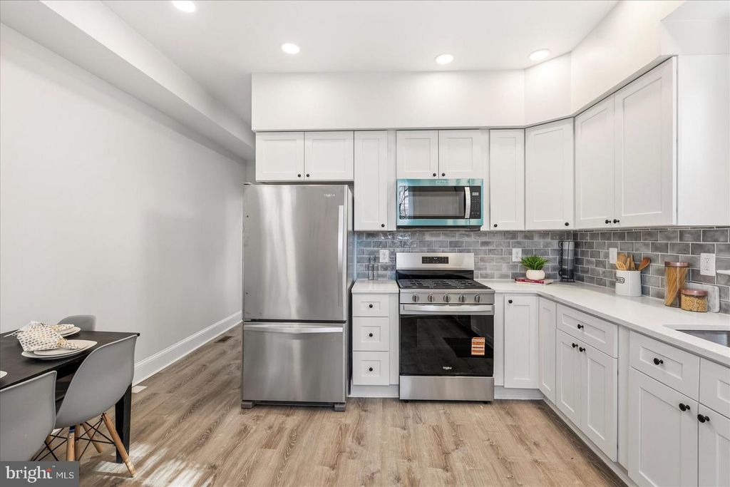 Image 5 of property listing at 2010 N LONGWOOD ST, Baltimore, MD 21216