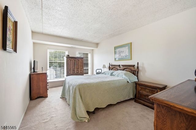 28 Iron Forge Sq 28, Pompton Lakes Boro, NJ 07442