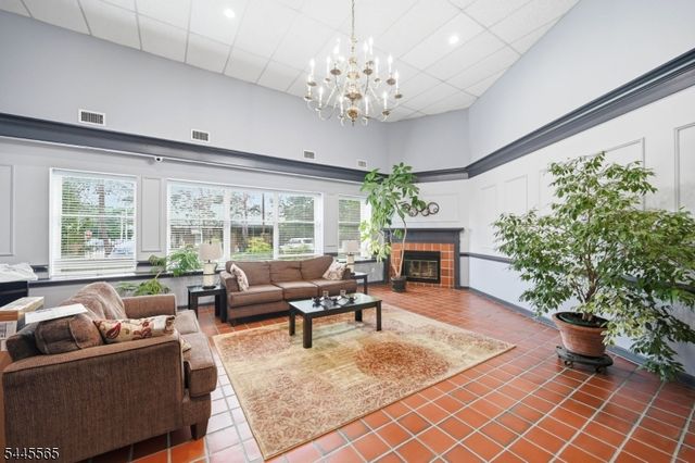 28 Iron Forge Sq 28, Pompton Lakes Boro, NJ 07442