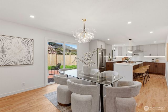 16432 NE 18th Street, Bellevue, WA 98008