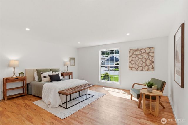 16432 NE 18th Street, Bellevue, WA 98008