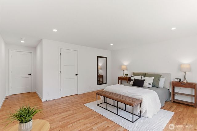 16432 NE 18th Street, Bellevue, WA 98008