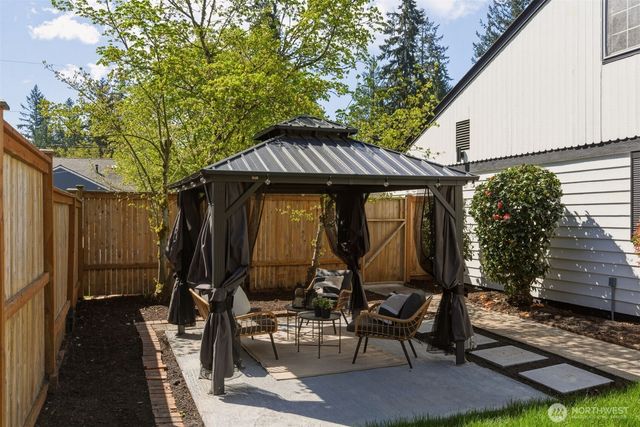 16432 NE 18th Street, Bellevue, WA 98008