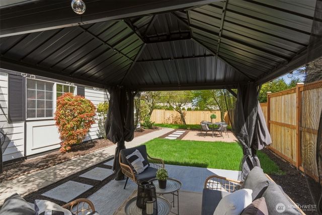 16432 NE 18th Street, Bellevue, WA 98008