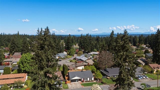 16432 NE 18th Street, Bellevue, WA 98008