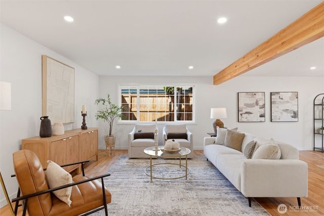 16432 NE 18th Street, Bellevue, WA 98008